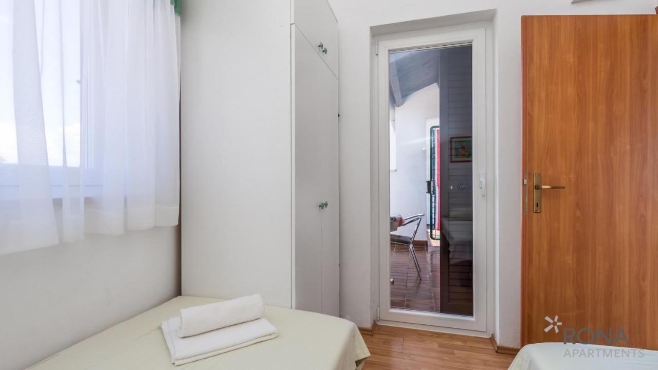 Rona Apartment Zdravko Barbariga Exteriör bild
