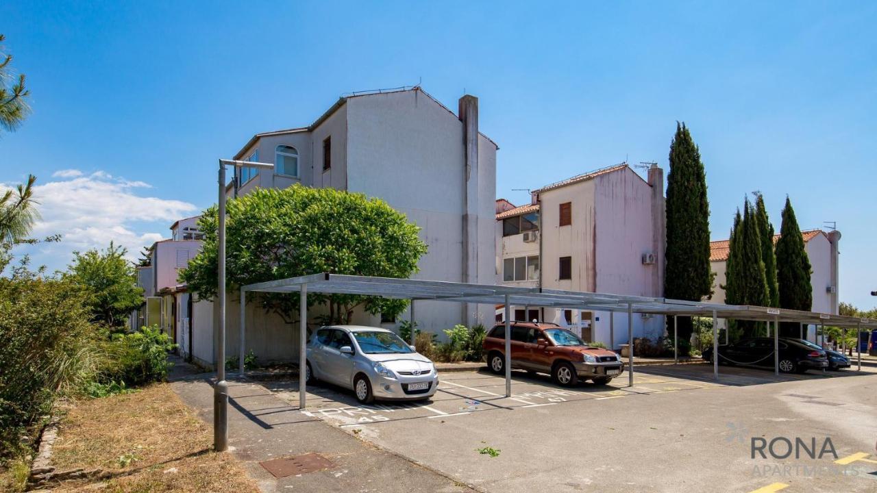 Rona Apartment Zdravko Barbariga Exteriör bild